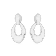 Load image into Gallery viewer, Claire Earrings
