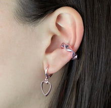 Load image into Gallery viewer, Juliette Earcuff Piercing
